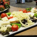El Gusto Hotel