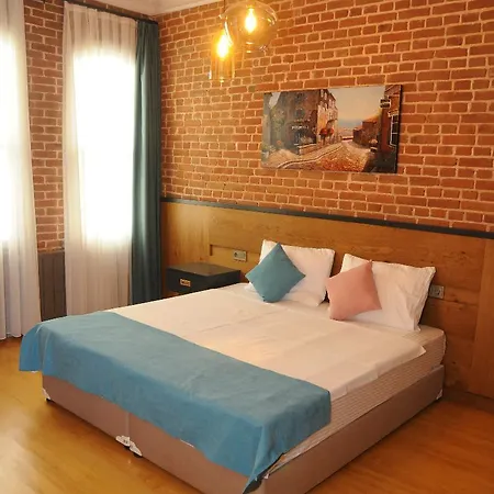 Hotel El Gusto 2*